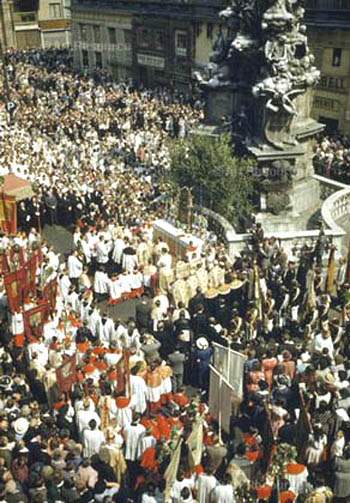Corpus Christi procession, Vienna 1951